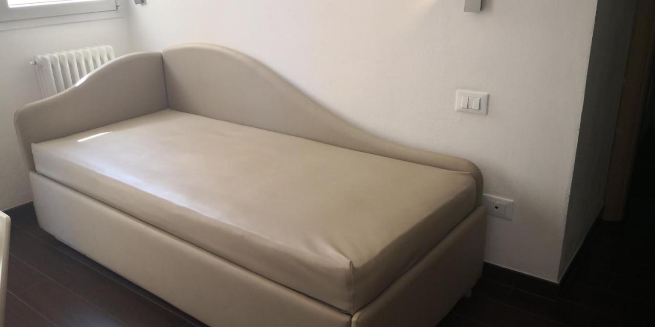 Casa Vacanze Aurora Centro Ρίμινι Εξωτερικό φωτογραφία