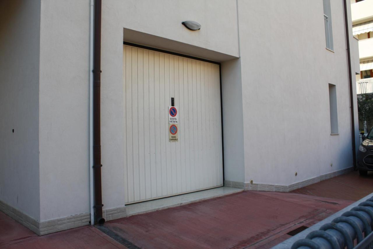 Casa Vacanze Aurora Centro Ρίμινι Εξωτερικό φωτογραφία