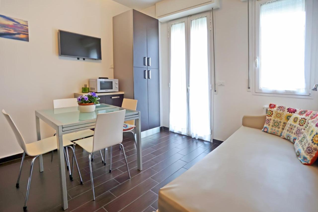 Casa Vacanze Aurora Centro Ρίμινι Εξωτερικό φωτογραφία